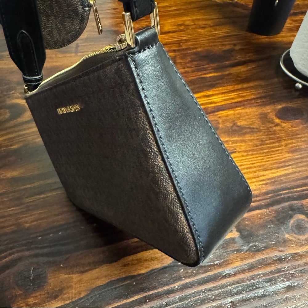 Michael Kors Signature Brown Crossbody Set - Picture 3 of 16